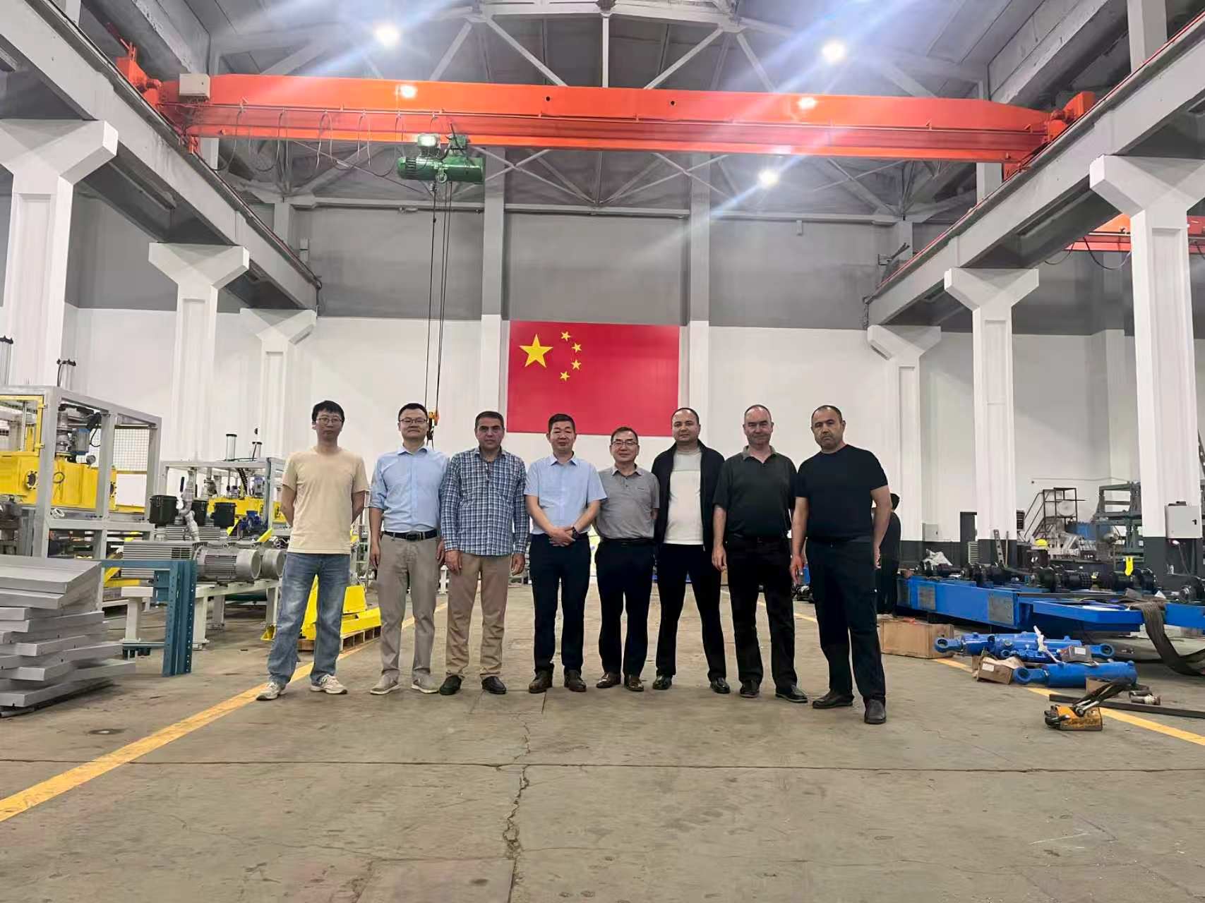 乌兹别克斯坦客户来我司调研